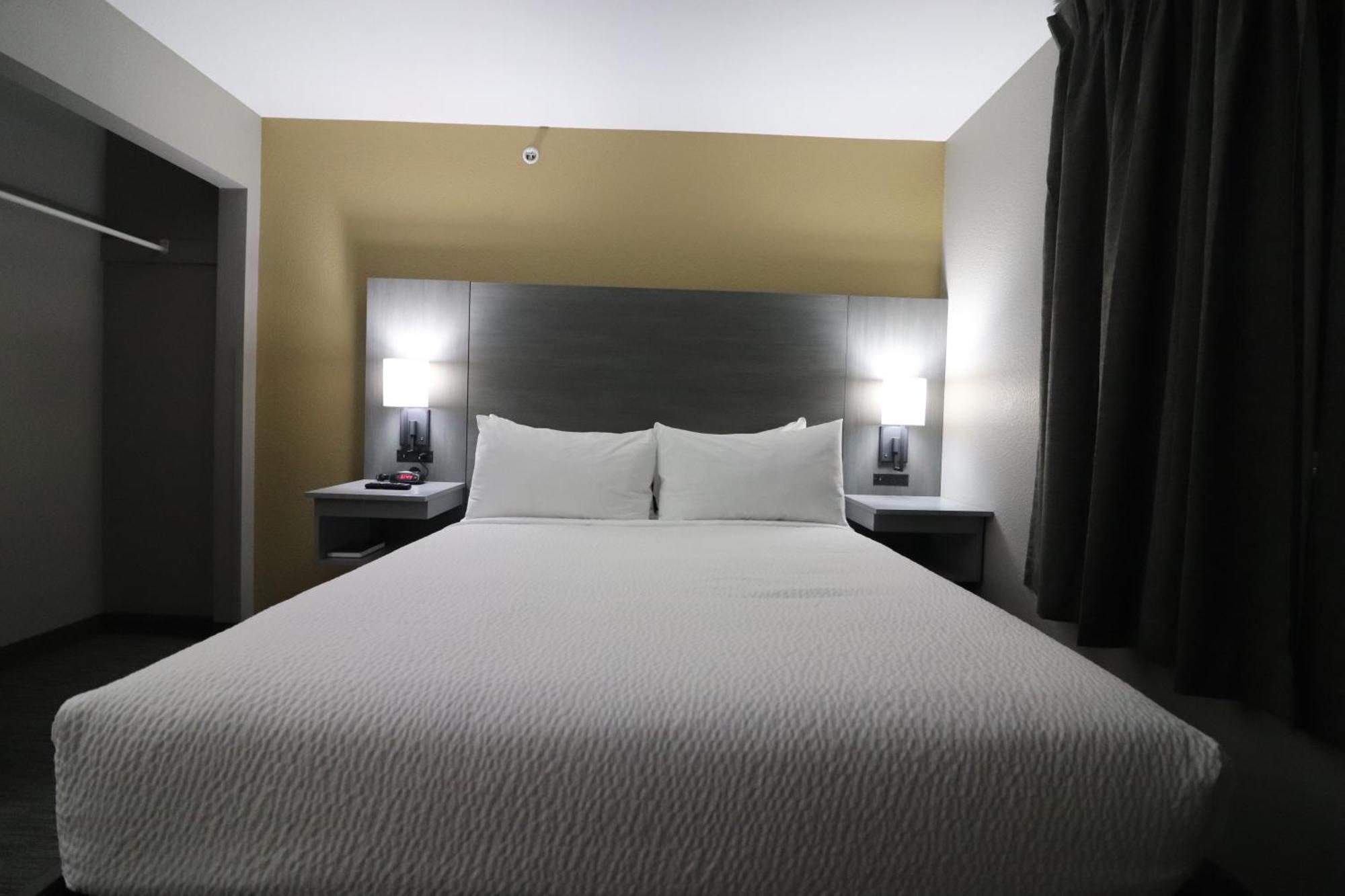 Days By Wyndham 2* Stony Plain