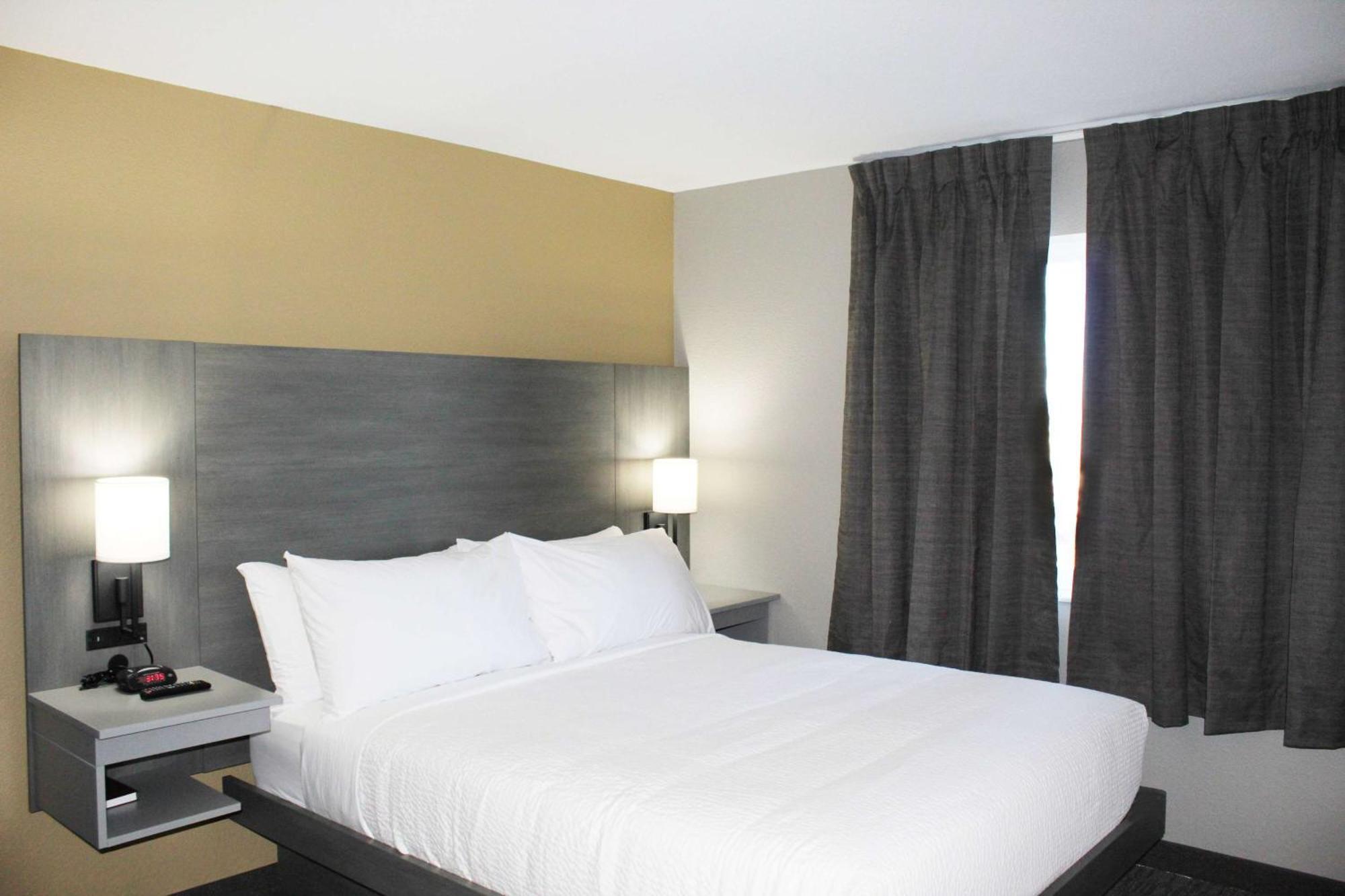 Days By Wyndham Hotel
