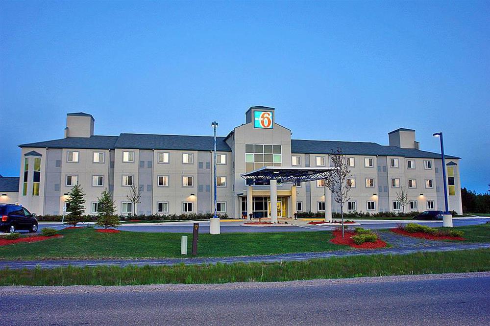 Days By Wyndham Hotel Stony Plain