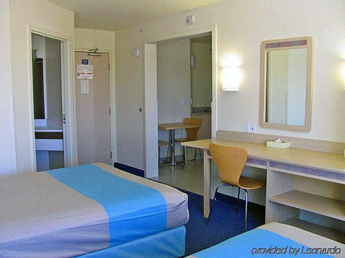 Days By Wyndham Stony Plain